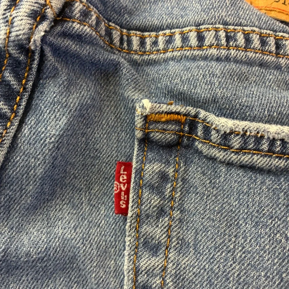 Levis 514 Straight Leg Jeans Mens 29x32 Medium Wash Blue Denim Y2K Cowboy Street